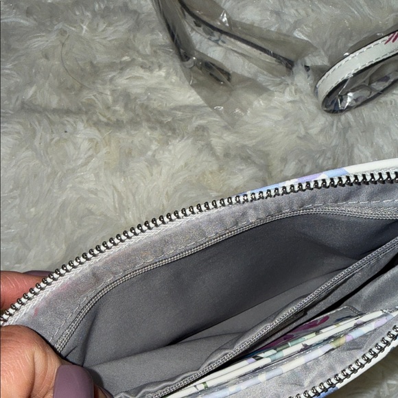 INC International Concepts White Floral Crossbody Wristlet with Ring - Picture 9 of 10